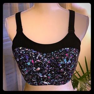 Victoria’s Secret VSX sports bra 36 DDD